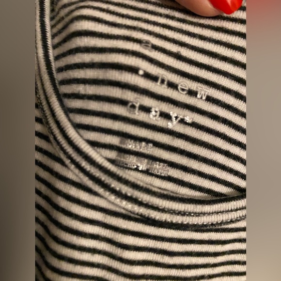 A New Day‎ striped Tank - Picture 2 of 3
